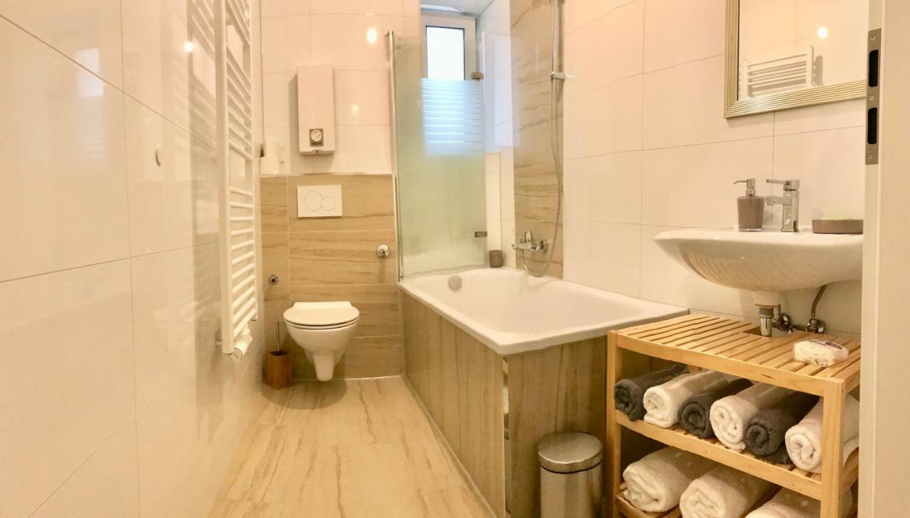 Apartments - Free Parking - Wifi - Kitchen Эссен Экстерьер фото